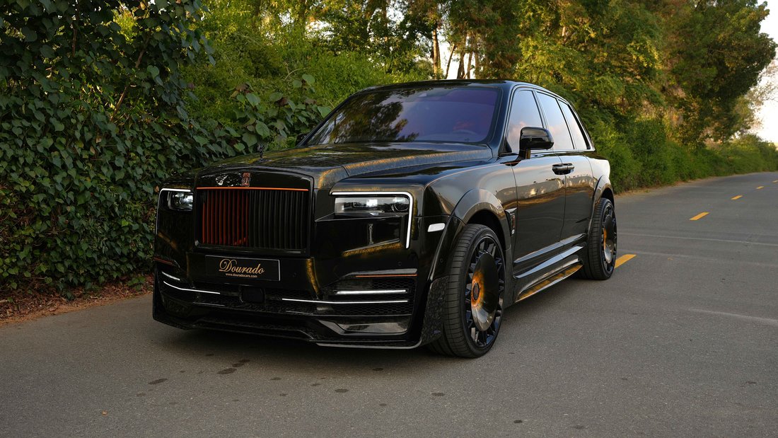 Suv in Dubai, United Arab Emirates 5 - 18648640