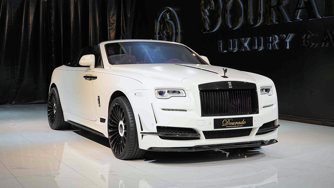 Cabriolet in Dubai, United Arab Emirates 1 - 18648595