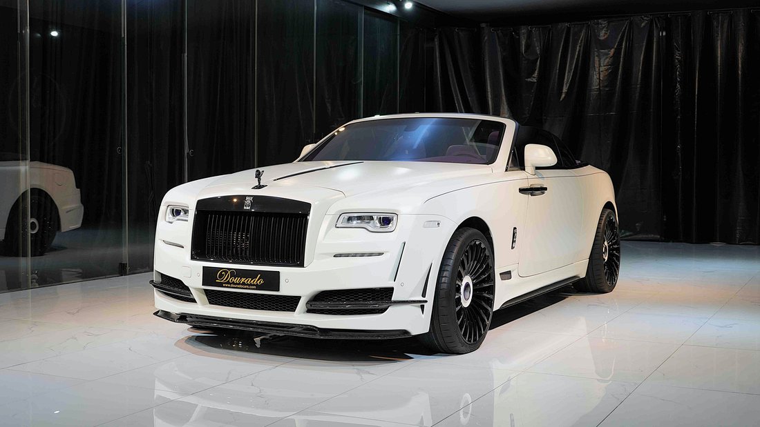 Cabriolet in Dubai, United Arab Emirates 3 - 18648595
