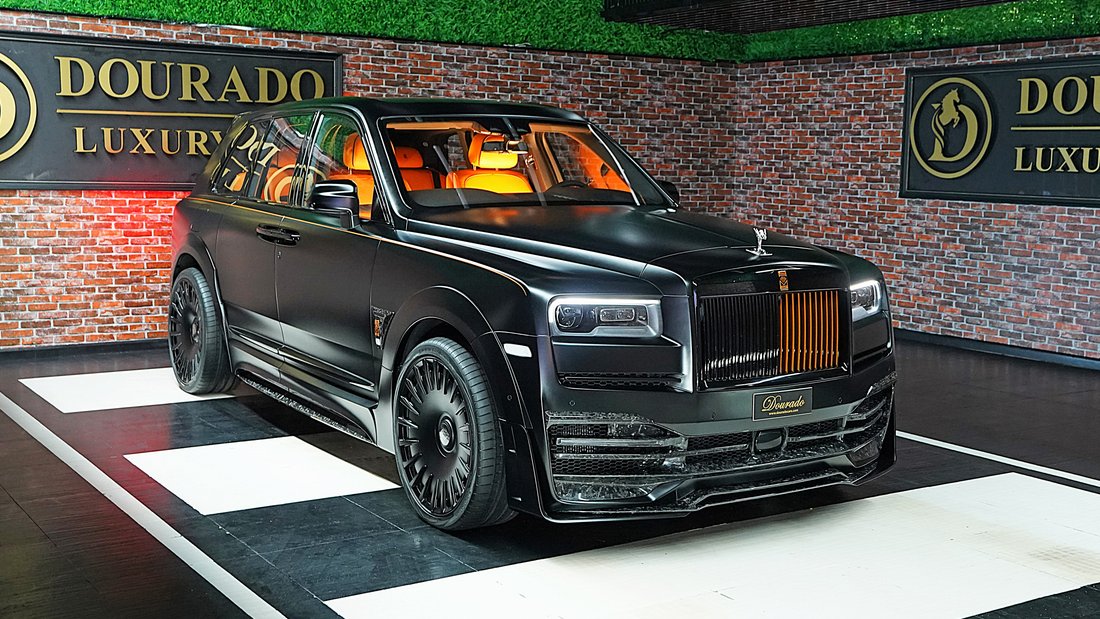 Suv in Dubai, United Arab Emirates 1 - 18648635