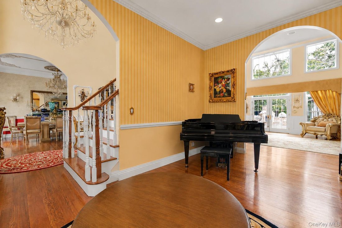House in Melville, New York, United States 5 - 18649054