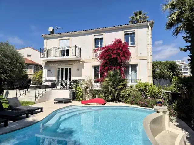House in Vallergues, Cannes, France 2 - 18013824