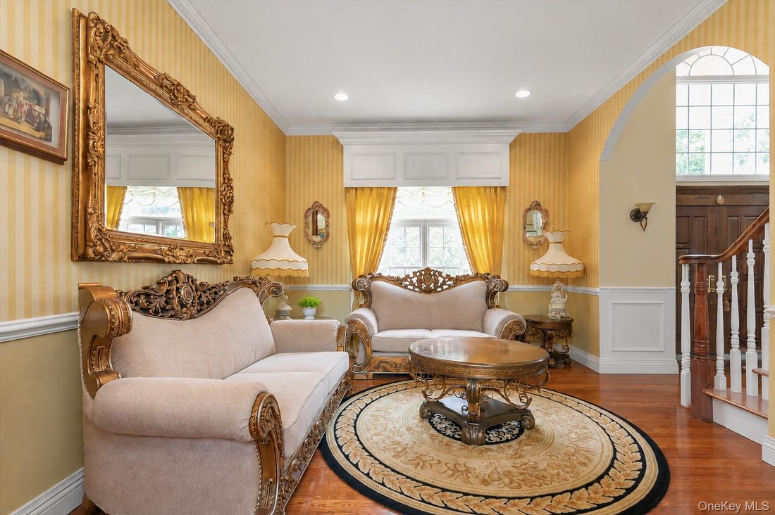House in Melville, New York, United States 3 - 18649054