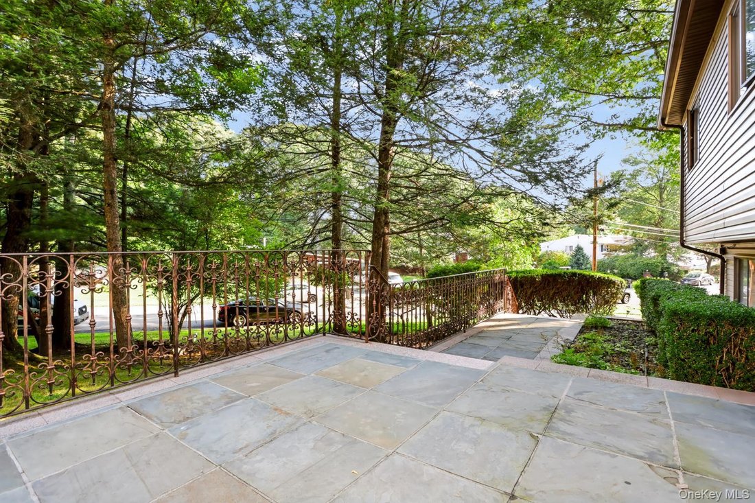 House in Spring Valley, New York, United States 2 - 18649363