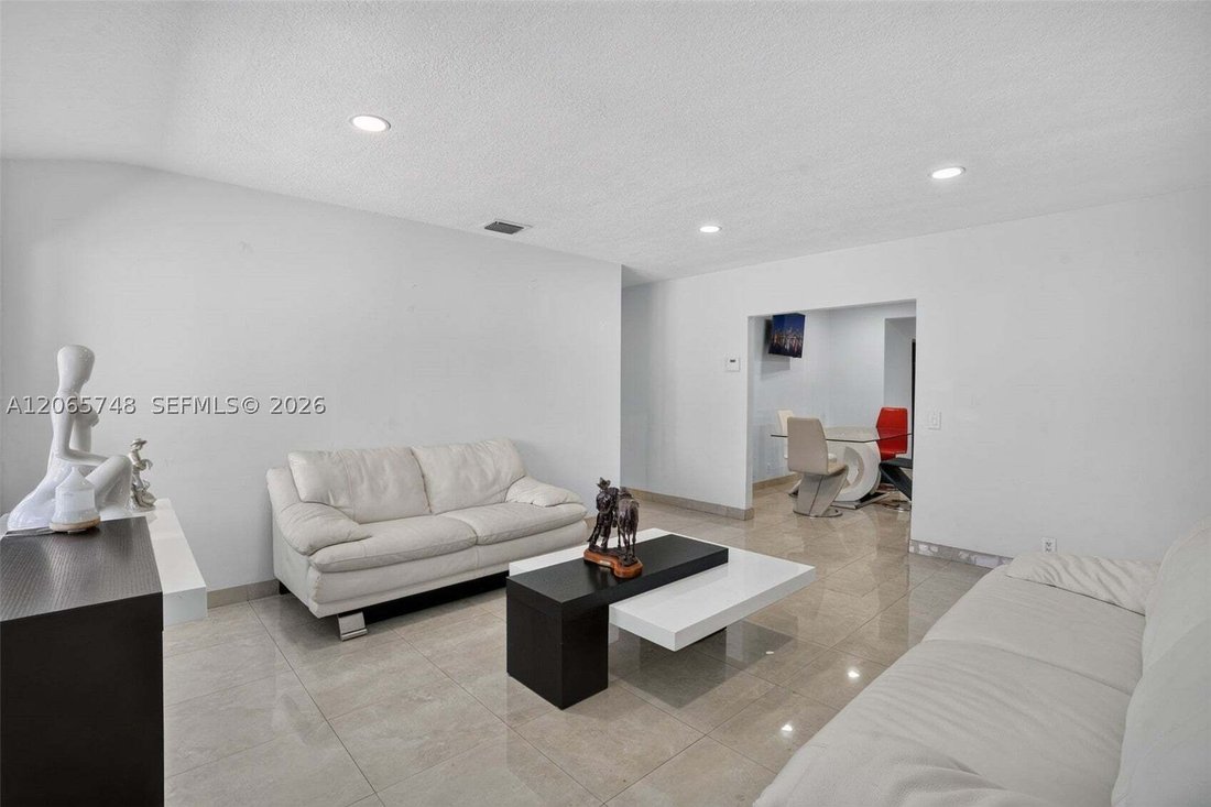 House in Miami, Florida, United States 5 - 18637831