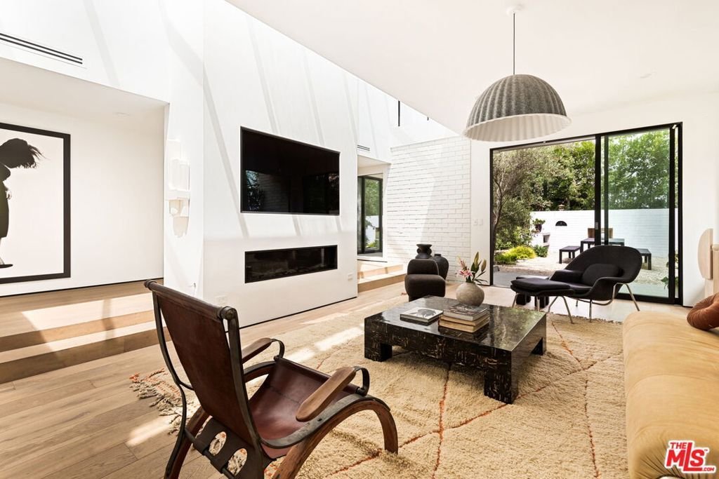 House in Los Angeles, California, United States 4 - 18649015
