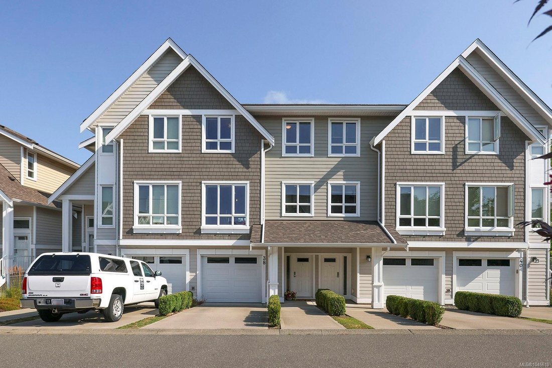 Townhouse in Comox, British Columbia, Canada 4 - 18649844
