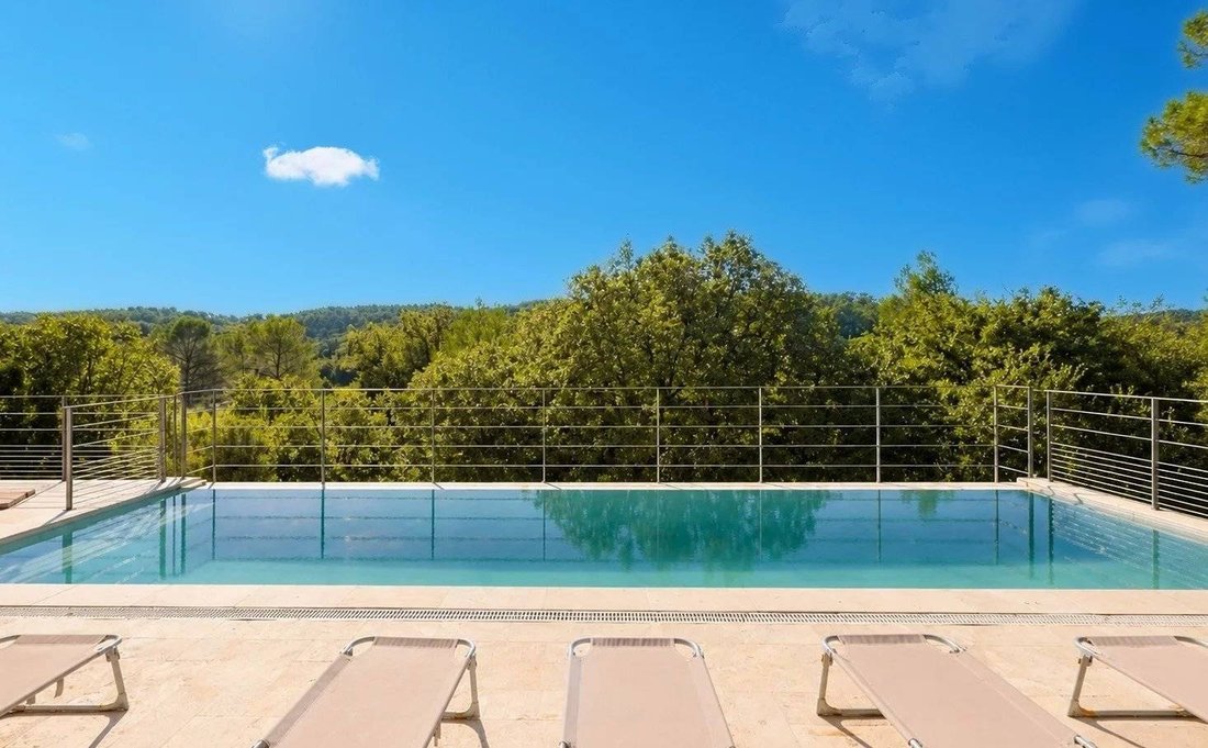 Estate in Cabasse, Provence-Alpes-Côte d'Azur, France 2 - 17922711