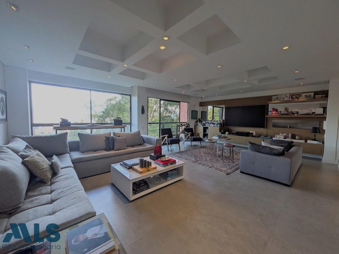 Apartment in Medellín, Antioquia, Colombia 3 - 18649584