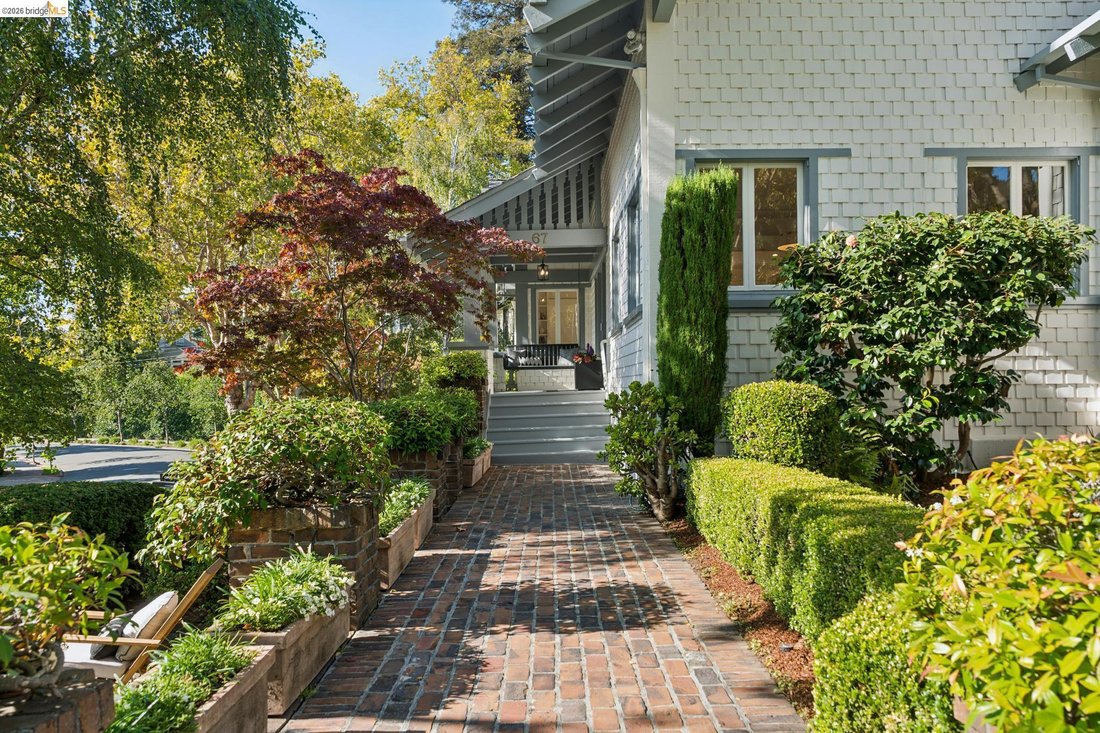 House in Oakland, California, United States 5 - 18648883