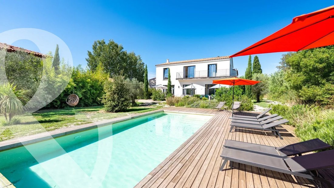 House in Paradou, Provence-Alpes-Côte d'Azur, France 1 - 18649947