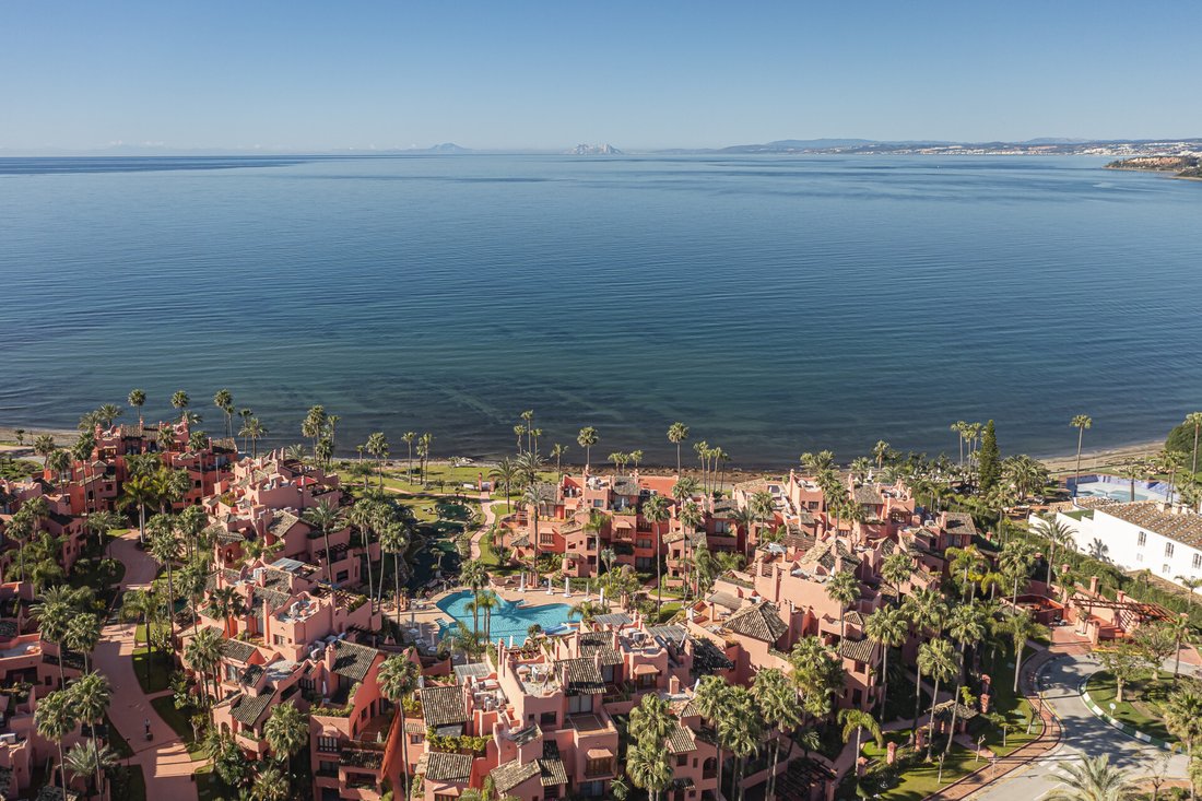 Apartment in Gualdalmansa, Estepona, Andalusia 2 - 18649898