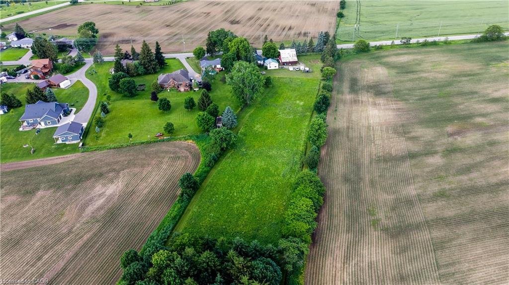 House in Wilmot, Ontario, Canada 5 - 18649394
