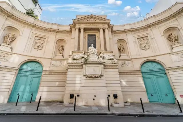 Apartment in Saint Thomas d'Aquin, Paris 7e Arrondissement, Paris 1 - 17839297
