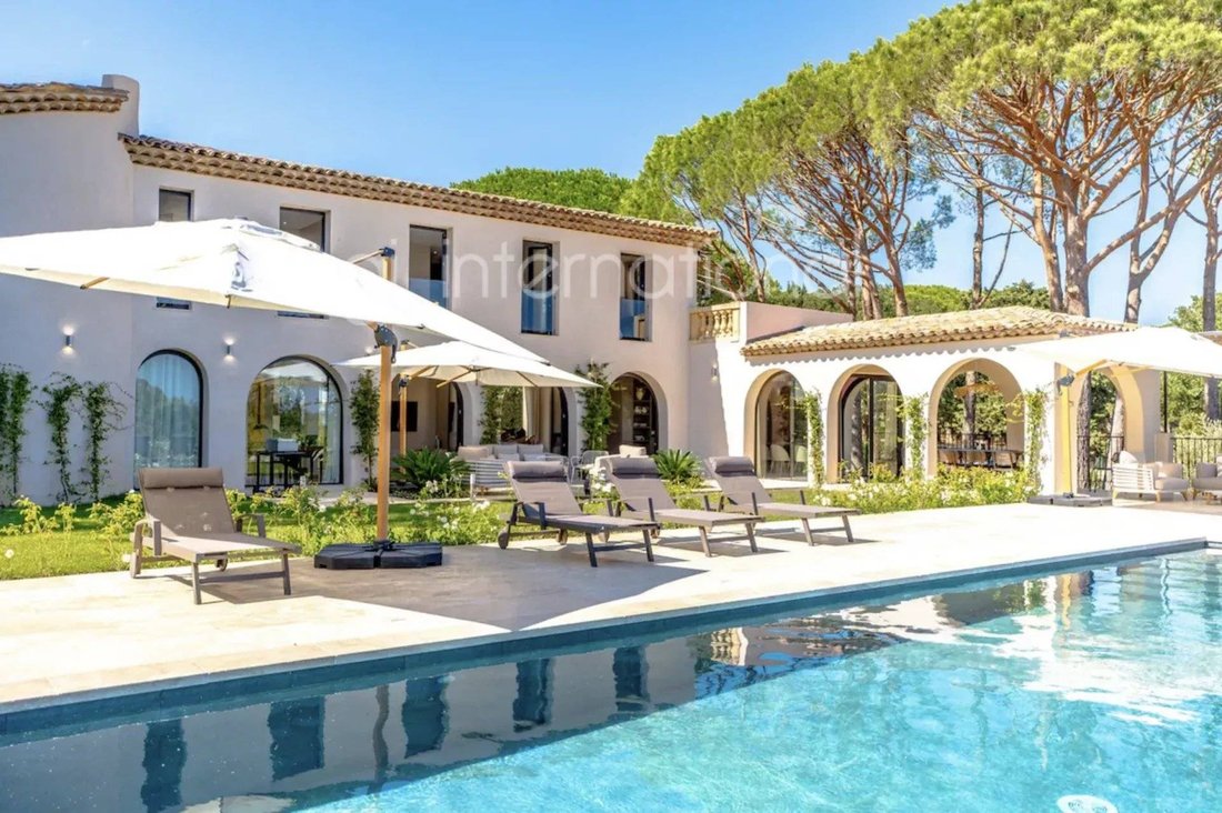 Casa en Grimaud, Provenza-Alpes-Costa Azul, Francia 1 - 17809662