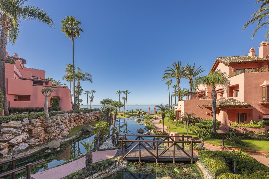 Apartment in Gualdalmansa, Estepona, Andalusia 3 - 18649898