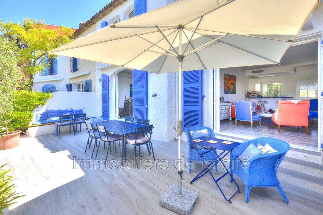 Villa in Grimaud, Provence-Alpes-Côte d'Azur, France 4 - 18649754
