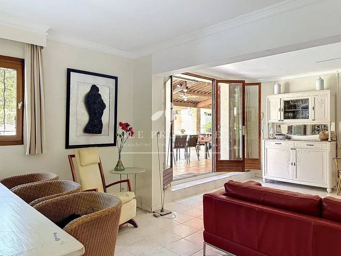 Villa in Carnoules, Provence-Alpes-Côte d'Azur, France 3 - 18295713