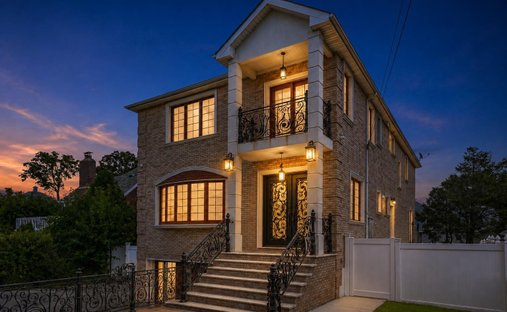 House in New York, New York, United States 1
