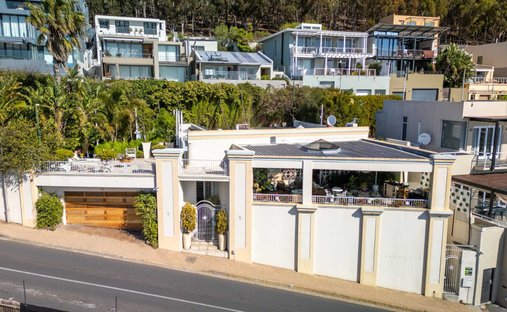 House in City Centre, Cape Town, South Africa 1