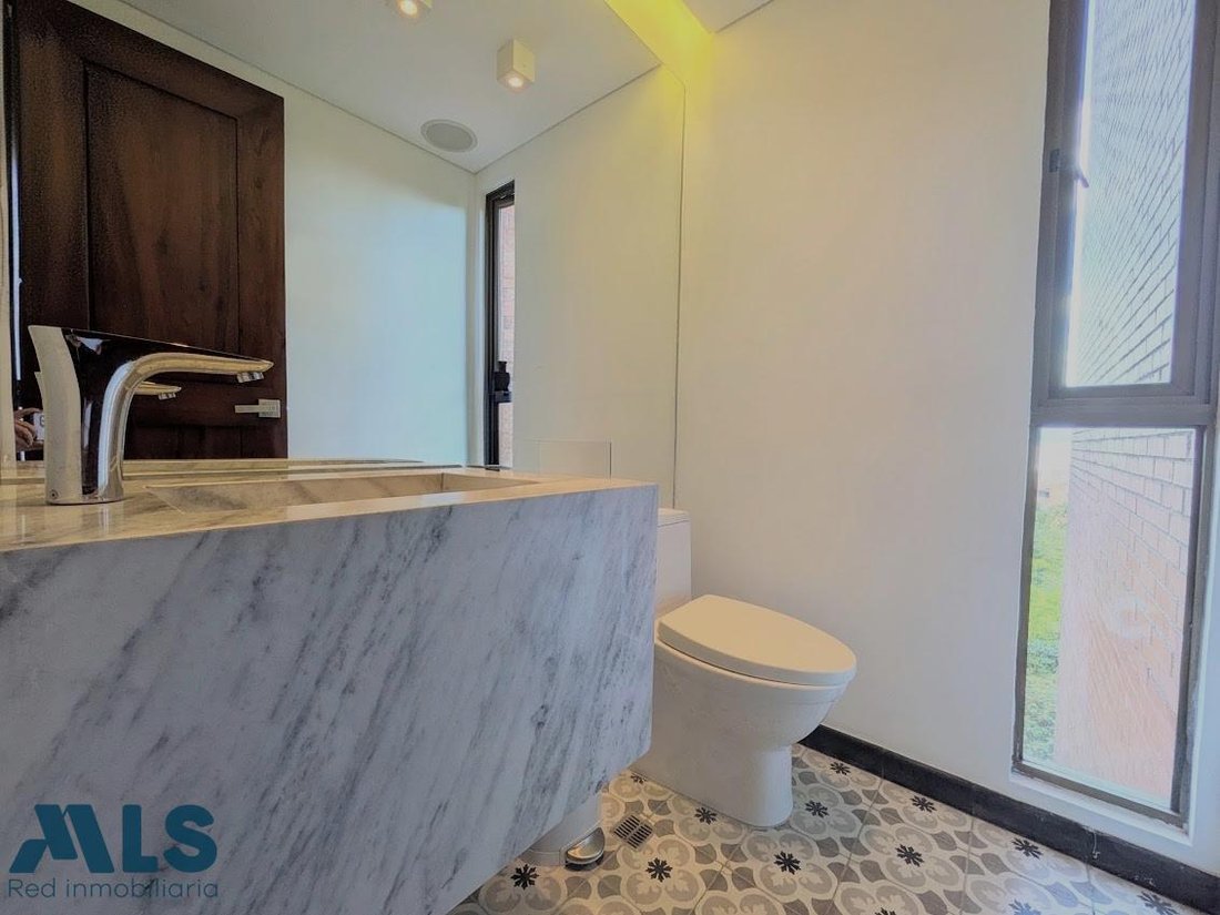 Apartment in Medellín, Antioquia, Colombia 4 - 18649584