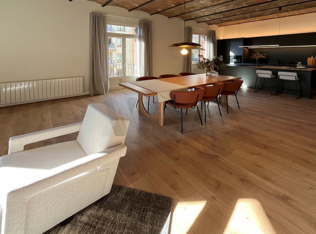 Apartment in Eixample, Barcelona, Spain 5 - 18649160
