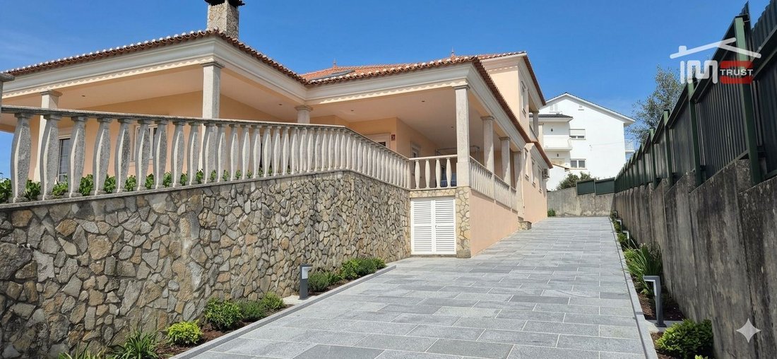 Villa in Mira de Aire, Leiria District, Portugal 2 - 18648976