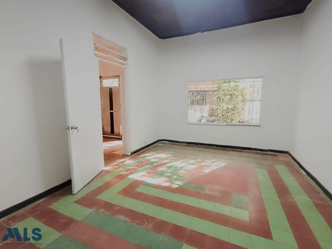 House in Medellín, Antioquia, Colombia 3 - 18649581