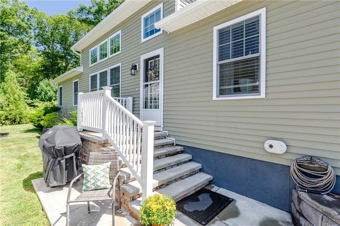 Condo in West Warwick, Rhode Island, United States 2 - 18648942