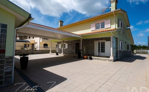 Townhouse in Covoes e Camarneira, Coimbra District, Portugal 1