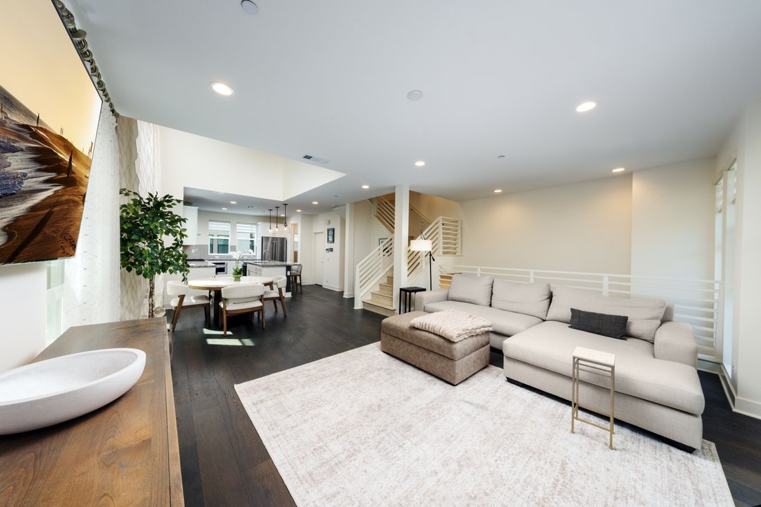 Condo in Costa Mesa, California, United States 4 - 18650009