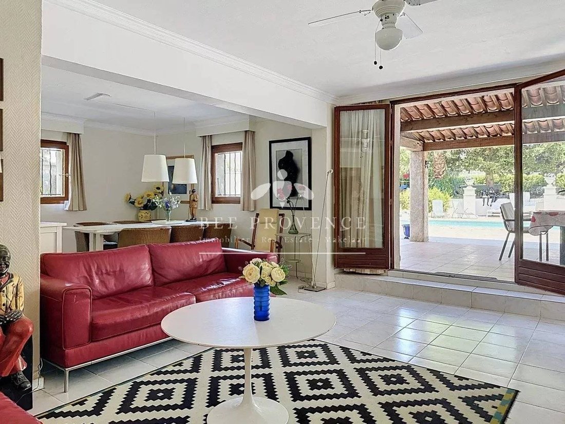 Villa in Carnoules, Provence-Alpes-Côte d'Azur, France 2 - 18295713