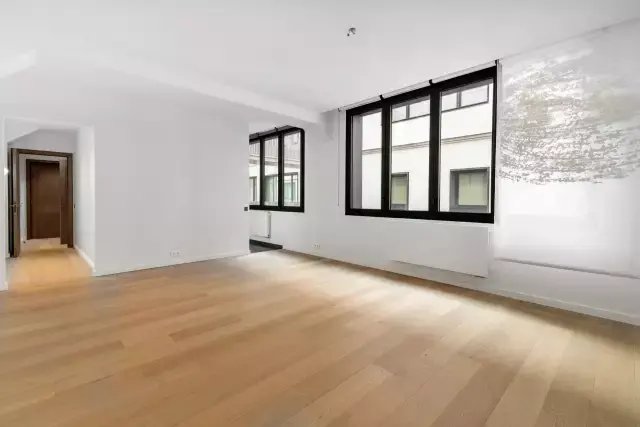 Apartment in Saint Thomas d'Aquin, Paris 7e Arrondissement, Paris 4 - 17839297