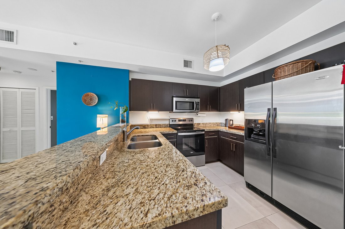 Condo in Miami Beach, Florida, United States 2 - 18648670