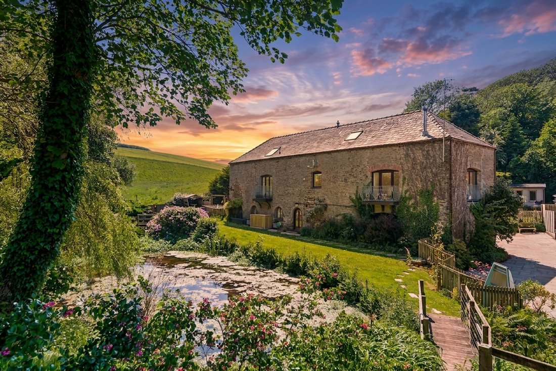 House in Cornwall, England 1 - 18152027