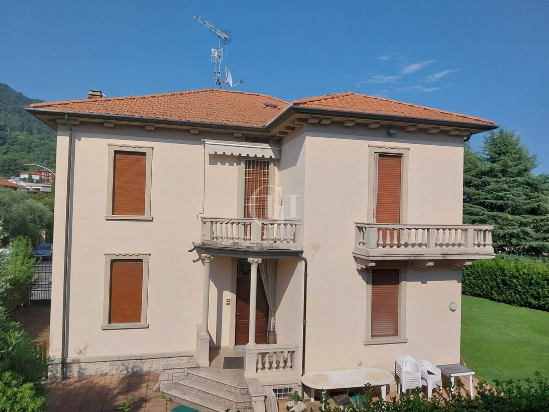 House in Salo, Lombardy, Italy 2 - 18649690