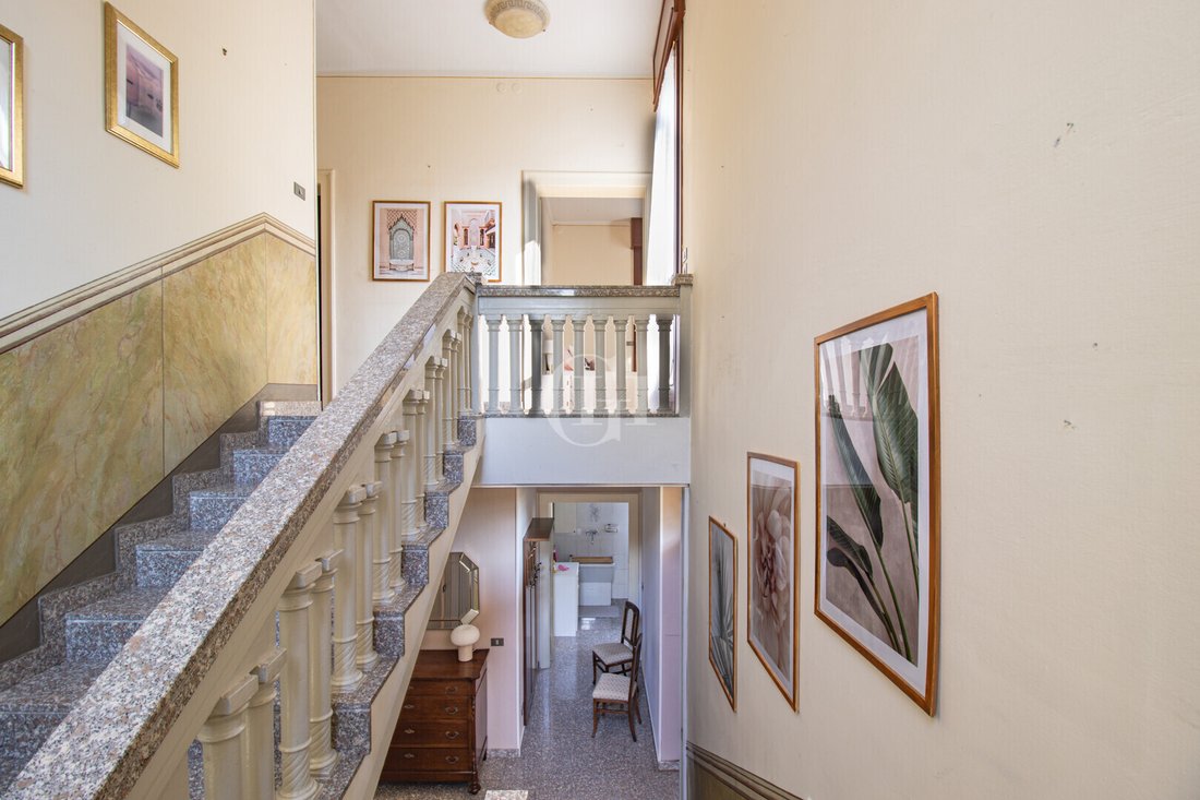 House in Salo, Lombardy, Italy 3 - 18649690