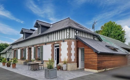 House in Secteur Sauvegarde, Honfleur, France 1