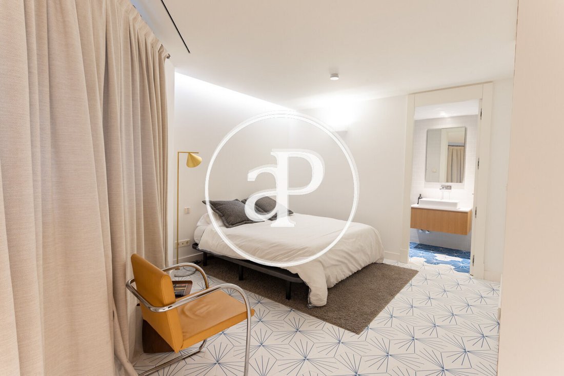 Apartment in Eixample, Barcelona, Spain 5 - 17394411