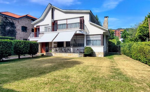 Villa in Cabanas, Galicia, Spain 1