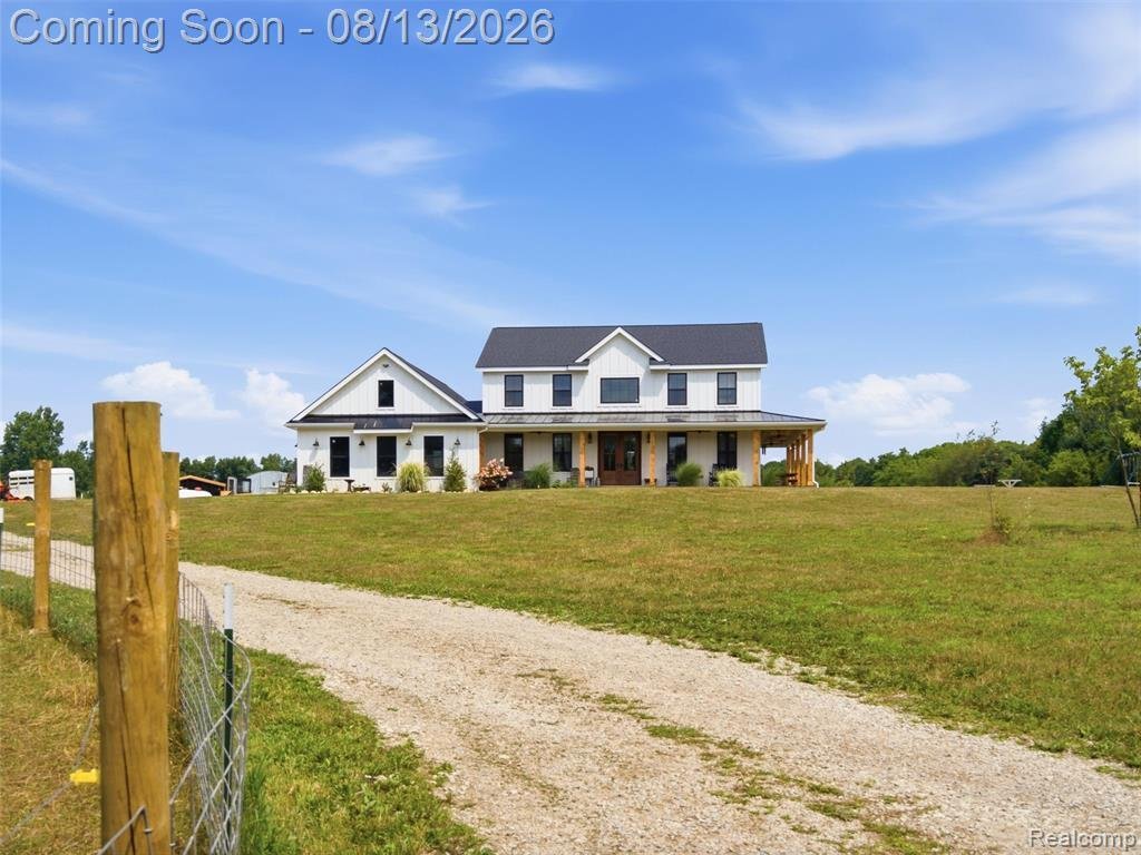 House in Imlay City, Michigan, United States 3 - 18648958