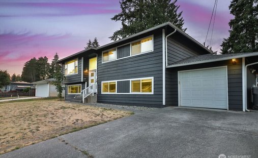 House in Mountlake Terrace, Washington, United States 1
