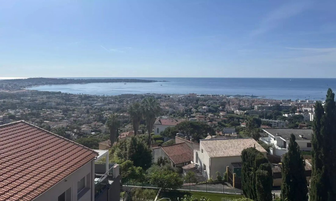 House in Brusquet-Retenaou-Devens, Vallauris, France 2 - 17449023