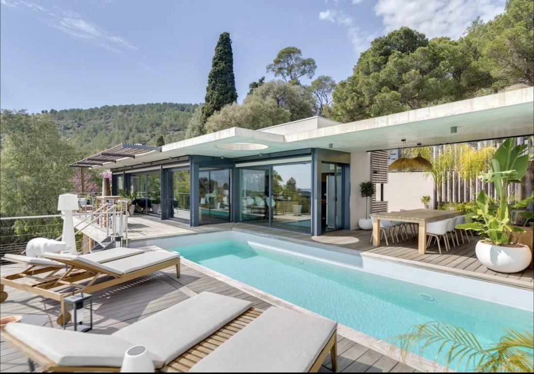 House in Hyeres, Provence-Alpes-Côte d'Azur, France 4 - 17221745