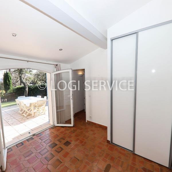 Casa a Grimaud, Provenza-Alpi-Costa Azzurra, Francia 5 - 18248449