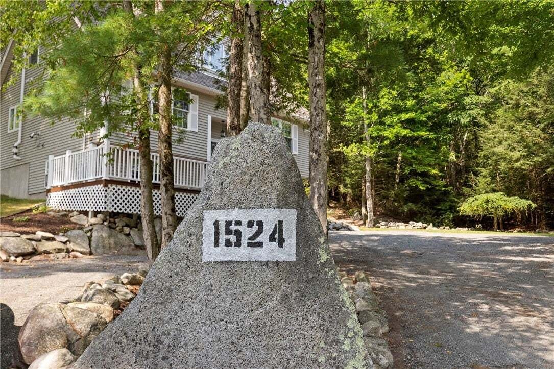 House in Burrillville, Rhode Island, United States 2 - 18648945