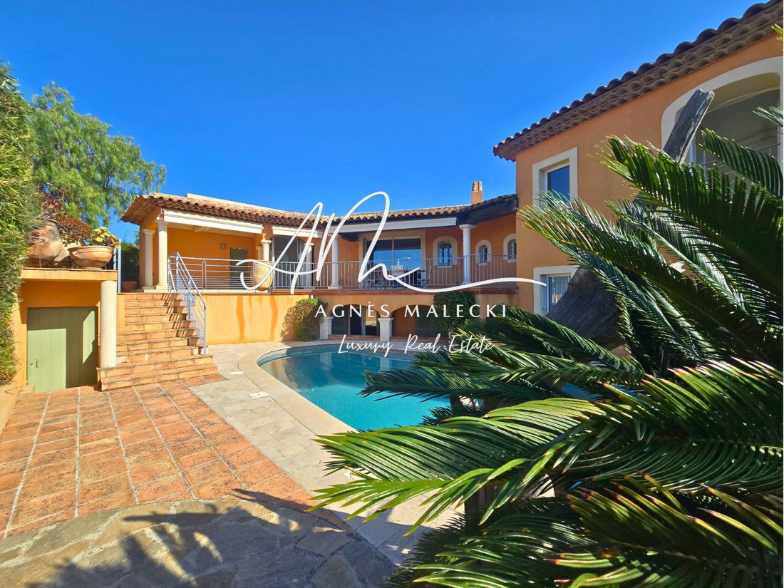 Villa in Le Lavandou, Provence-Alpes-Côte d'Azur, France 1 - 18640424