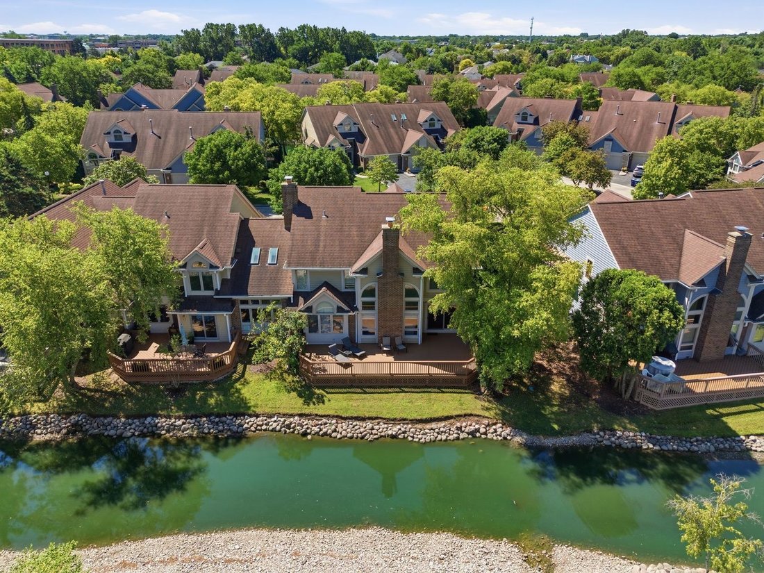Townhouse in Riverwoods, Illinois, United States 4 - 18649835