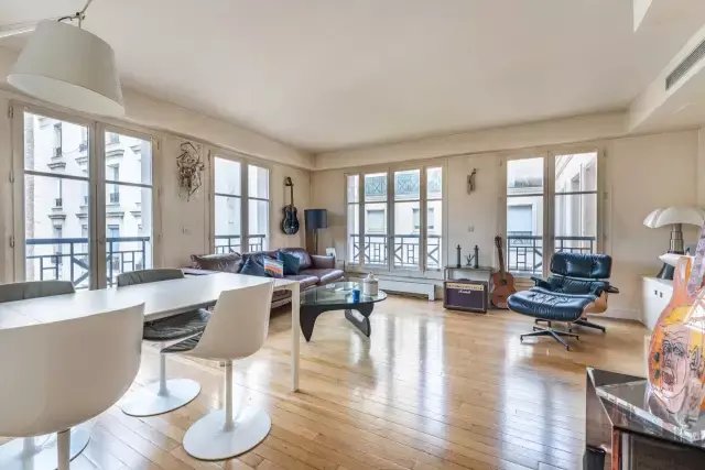 Apartment in Palais Royal, Paris 1er Arrondissement, Paris 1 - 15869298