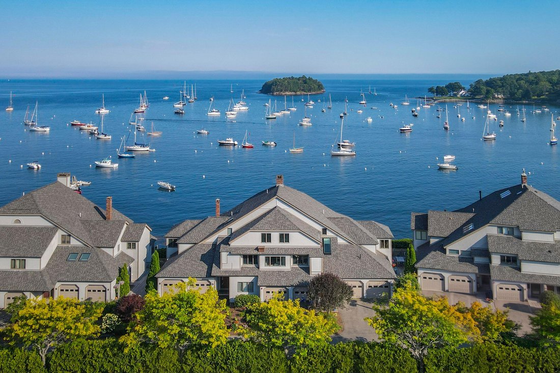 Condo in Camden, Maine, United States 5 - 18649680